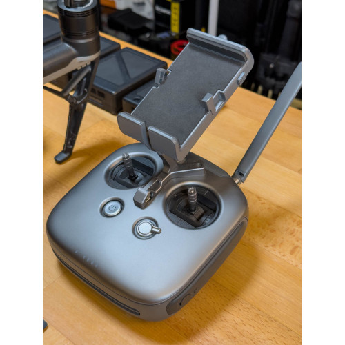 Квадрокоптер DJI Drone Inspire 2 CinemaDNG ProRes Zenmuse X5S Gimbal & MFT 15mm/1.7 ASPH Lens Professional Combo (CP.IN.00000016.01) (CP.BX.000167) | від бренду DJI