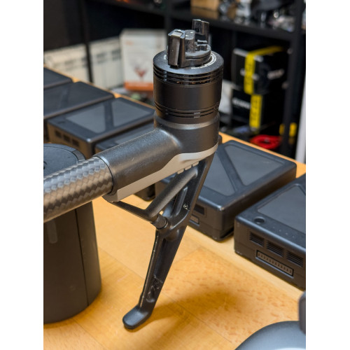 Квадрокоптер DJI Drone Inspire 2 CinemaDNG ProRes Zenmuse X5S Gimbal & MFT 15mm/1.7 ASPH Lens Professional Combo (CP.IN.00000016.01) (CP.BX.000167) | від бренду DJI