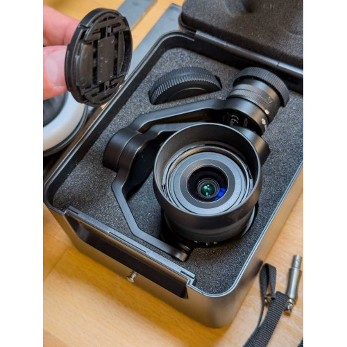 Квадрокоптер DJI Drone Inspire 2 CinemaDNG ProRes Zenmuse X5S Gimbal & MFT 15mm/1.7 ASPH Lens Professional Combo (CP.IN.00000016.01) (CP.BX.000167) | від бренду DJI