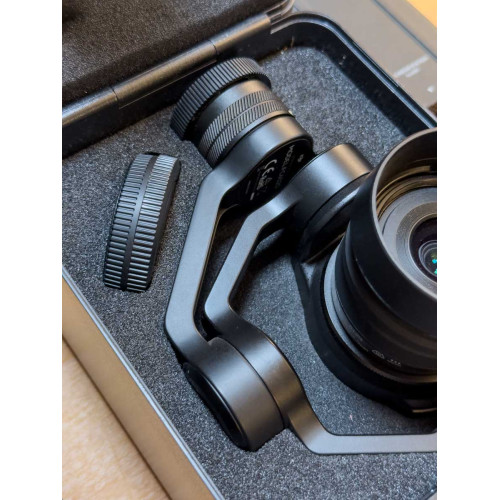 Квадрокоптер DJI Drone Inspire 2 CinemaDNG ProRes Zenmuse X5S Gimbal & MFT 15mm/1.7 ASPH Lens Professional Combo (CP.IN.00000016.01) (CP.BX.000167) | від бренду DJI