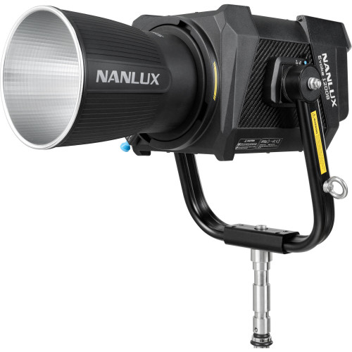 Студійне освітлення Nanlux Evoke 1200 LED Daylight Spot Light with Fresnel Lens & Flight Case (Evoke 1200 FL-YK-Kit) | від бренду Nanlux