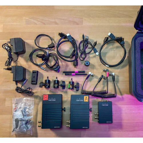 Радіосистема Teradek Bolt 500 XT SDI/HDMI Wireless TX/2xRX Deluxe Kit V-Mount (10-0935-2) (ex-demo) | від бренду