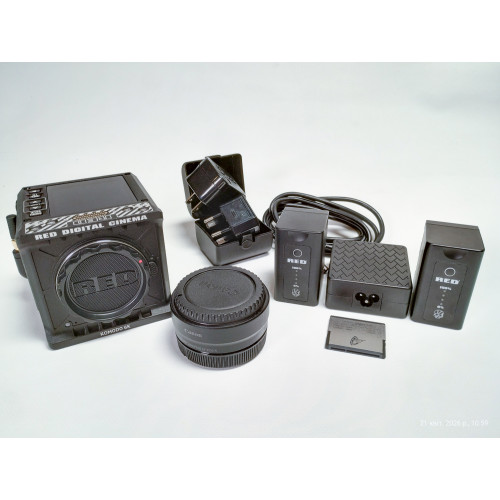 Комплект камера RED DIGITAL CINEMA KOMODO 6K Digital Cinema Camera (Canon RF) (710-0333-KIT-H) | від бренду Red