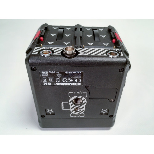 Комплект камера RED DIGITAL CINEMA KOMODO 6K Digital Cinema Camera (Canon RF) (710-0333-KIT-H) | від бренду Red