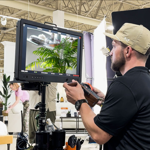 Відеомонітор OSEE MEGA 22S4 21.5' Horizontal/Vertical Multiview Production Monitor with Gold/V-Mount Plates (Mega 22S4 KIT) | від бренду OSEE