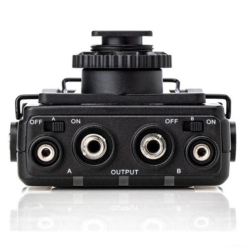 Компактна радіосистема Saramonic UWMIC9 KIT2 2-Person Camera-Mount Wireless Omni Lavalier Microphone System (514 to 596 MHz) (UWMIC9 Kit2) | Saramonic