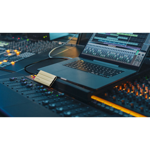 SSD накопичувач Samsung T7 Shield 4 TB Black (MU-PE4T0S) | від бренду SAMSUNG